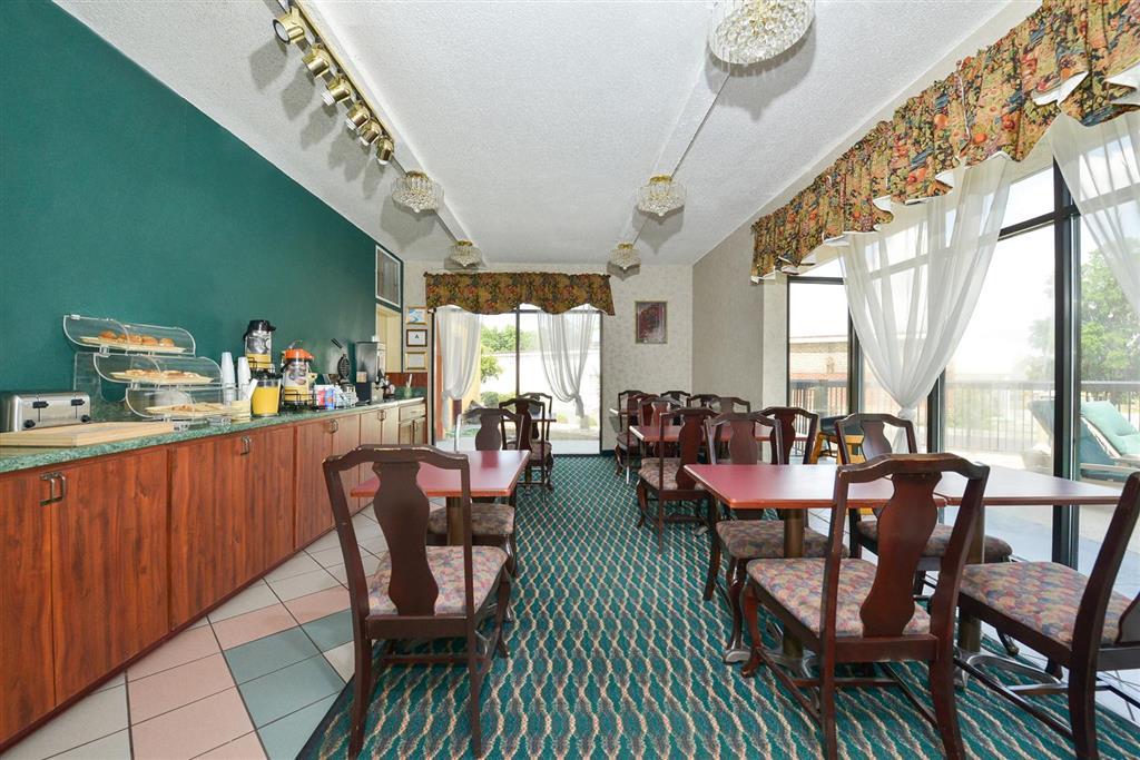 Suburban Studios Hinesville - Fort Stewart Area Restaurant foto