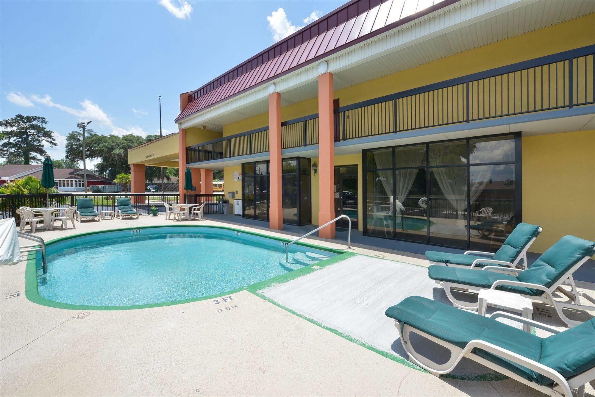 Suburban Studios Hinesville - Fort Stewart Area Exterior foto